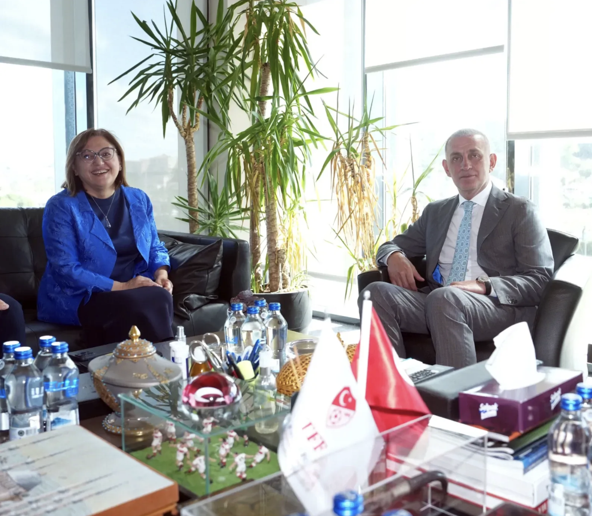 Fatma Şahin'den TFF'ye sürpriz ziyaret