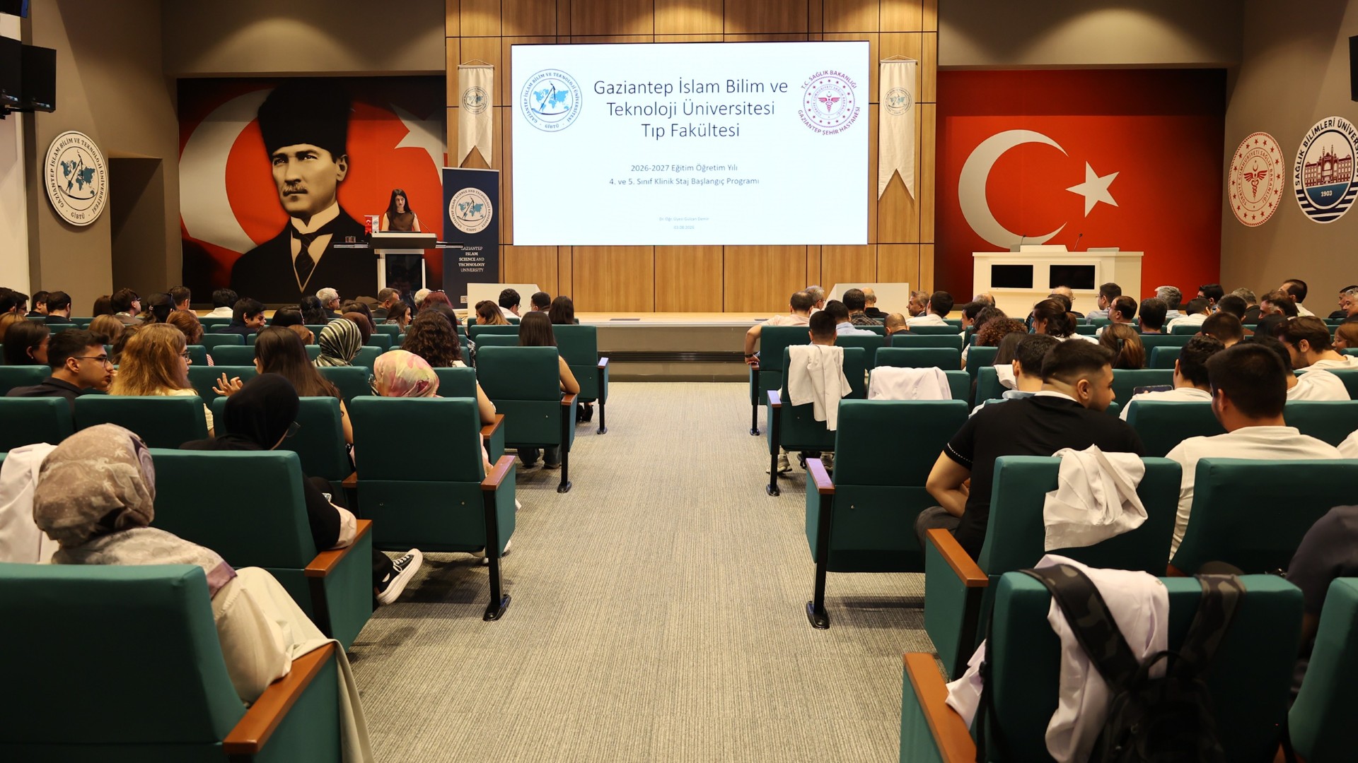 GİBTÜ Tıp Fakültesi Öğrencileri Klinik Eğitim Sürecine Resmen Başladı