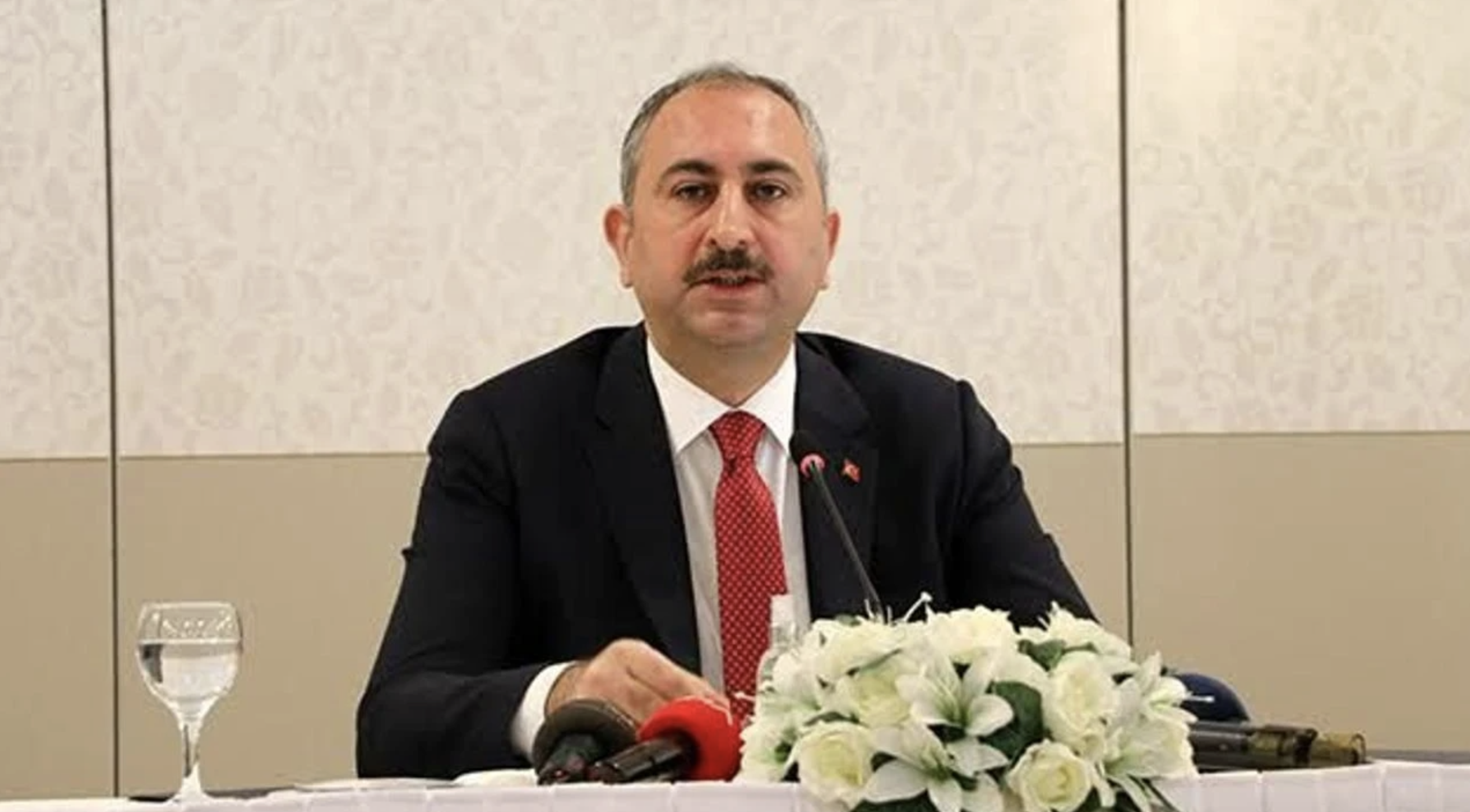 Abdulhamit Gül'den Meclis'te Birlik Çağrısı