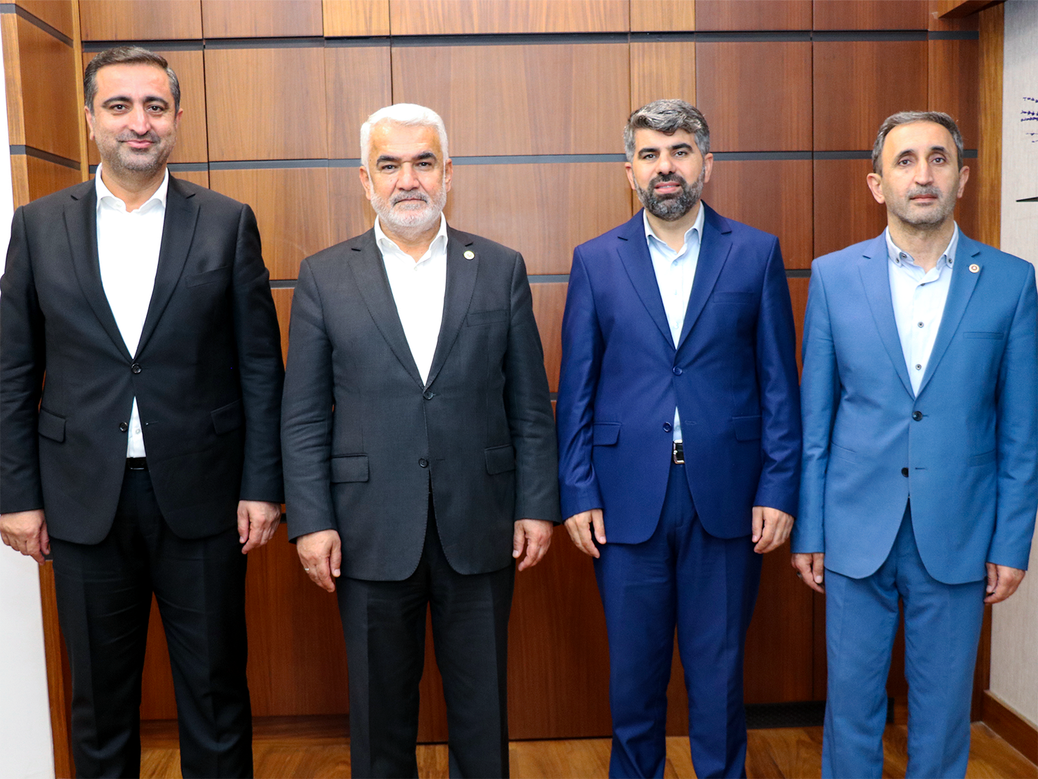HÜDA PAR’dan idari davalarda vekâlet ücretinin kaldırılması için kanun teklifi
