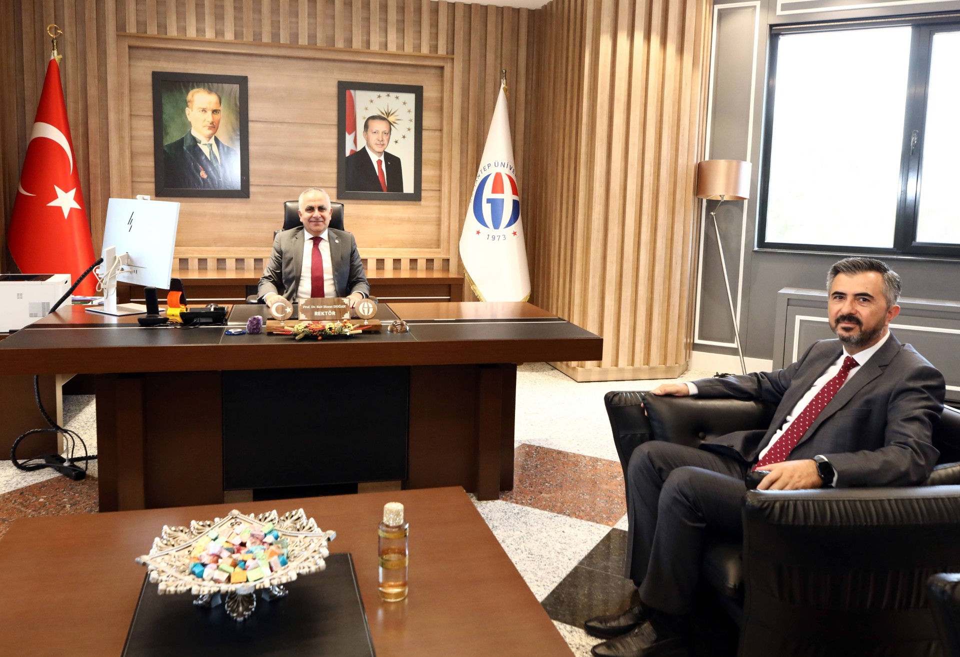 Rektör Doğan, Prof. Dr. Necip Fazıl Yılmaz’ı Kabul Etti