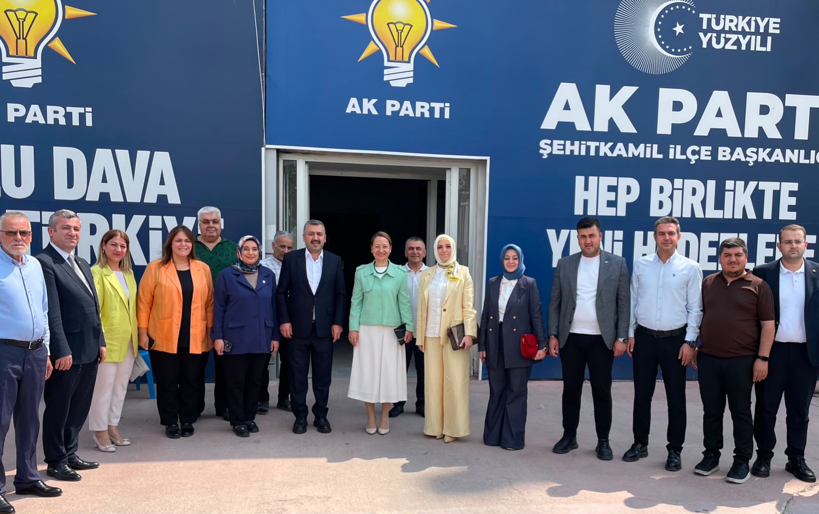 MİLLETVEKİLİ BAKBAK, ŞEHİTKAMİL’DE TEŞKİLAT VE STK’LARLA BULUŞTU