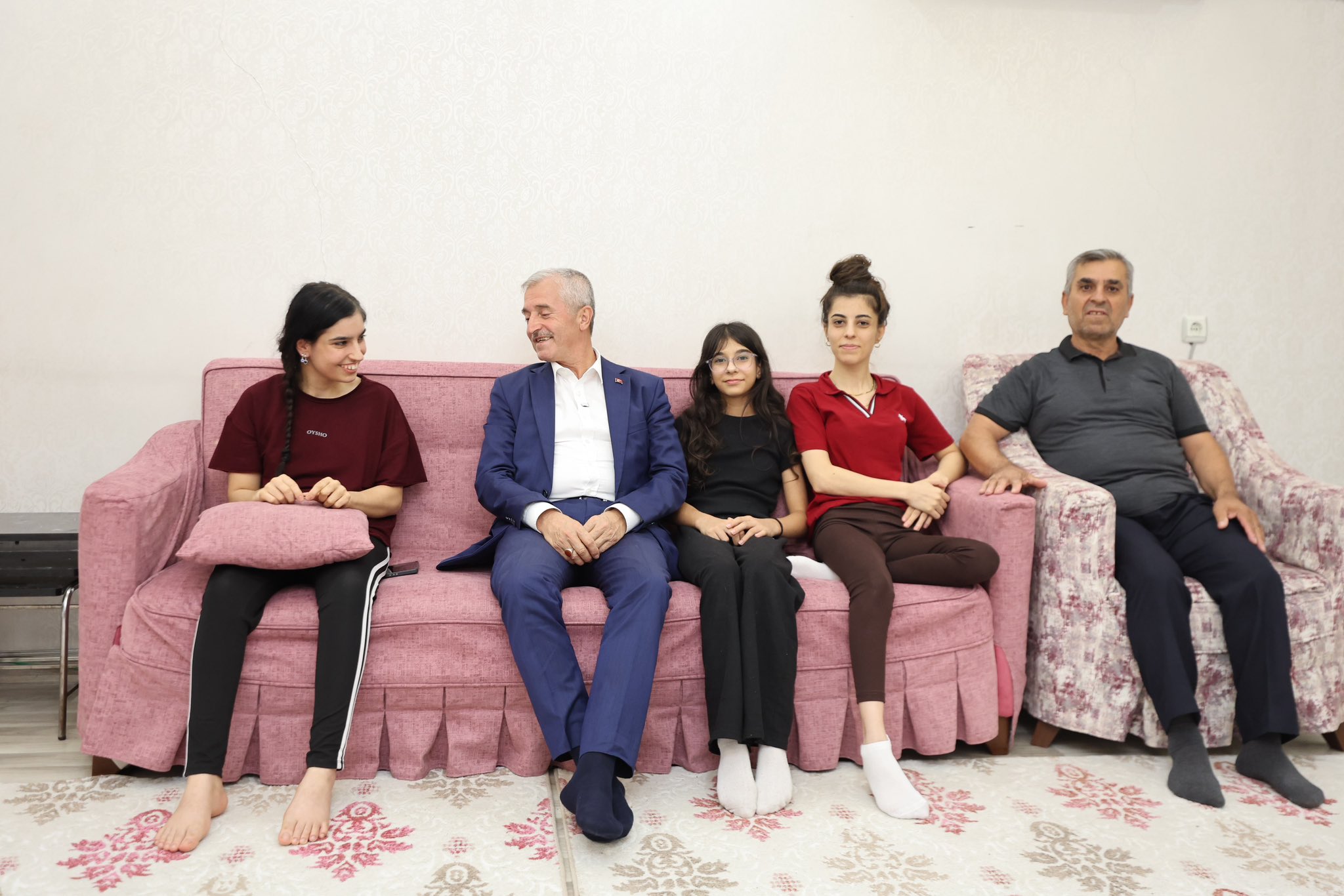 BAŞKAN MEHMET TAHMAZOĞLU’NDAN VATANDAŞLARA EV ZİYARETİ