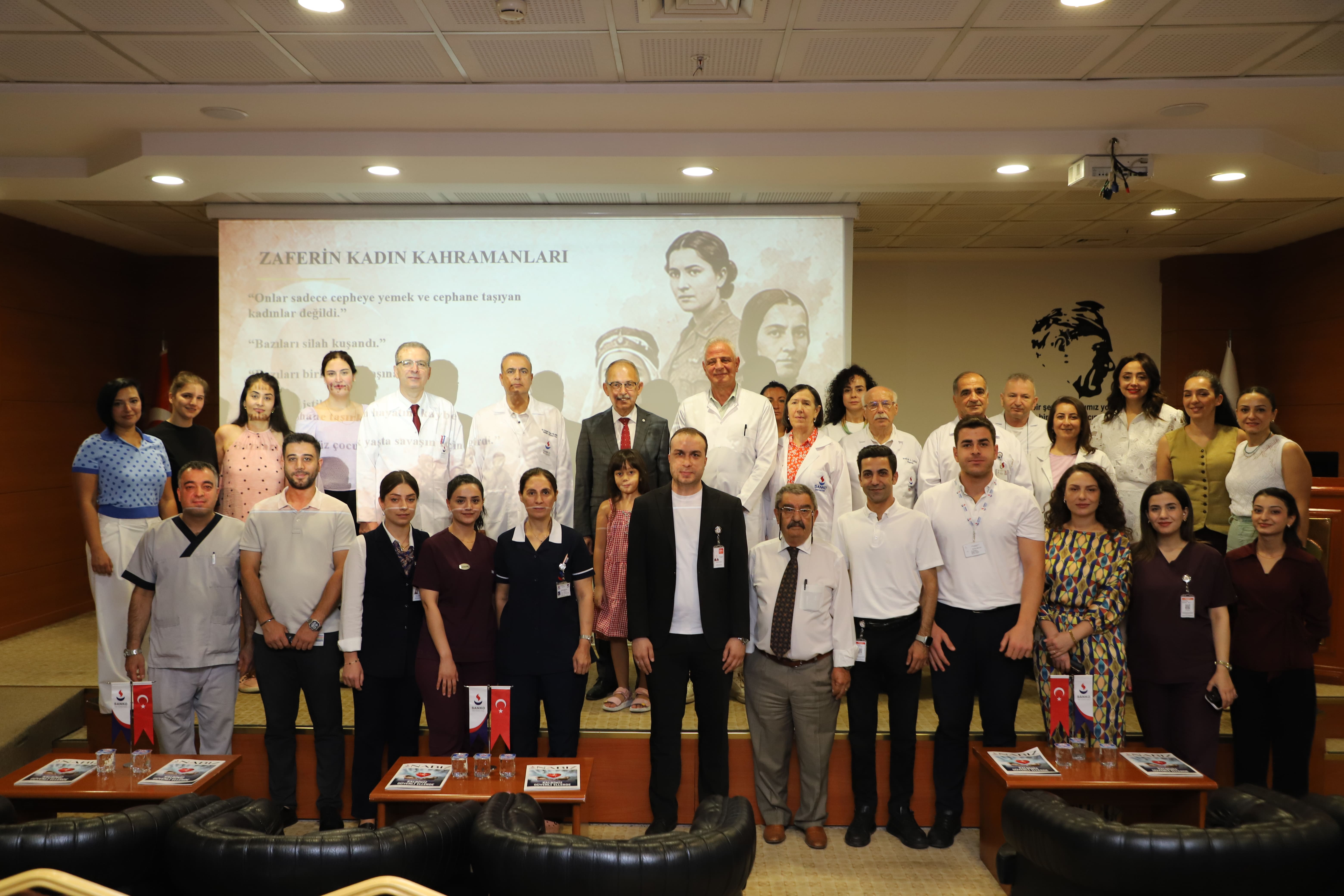 SANKO Üniversitesi’nde, 30 Ağustos Zafer Bayramı dolayısıyla tören düzenlendi.