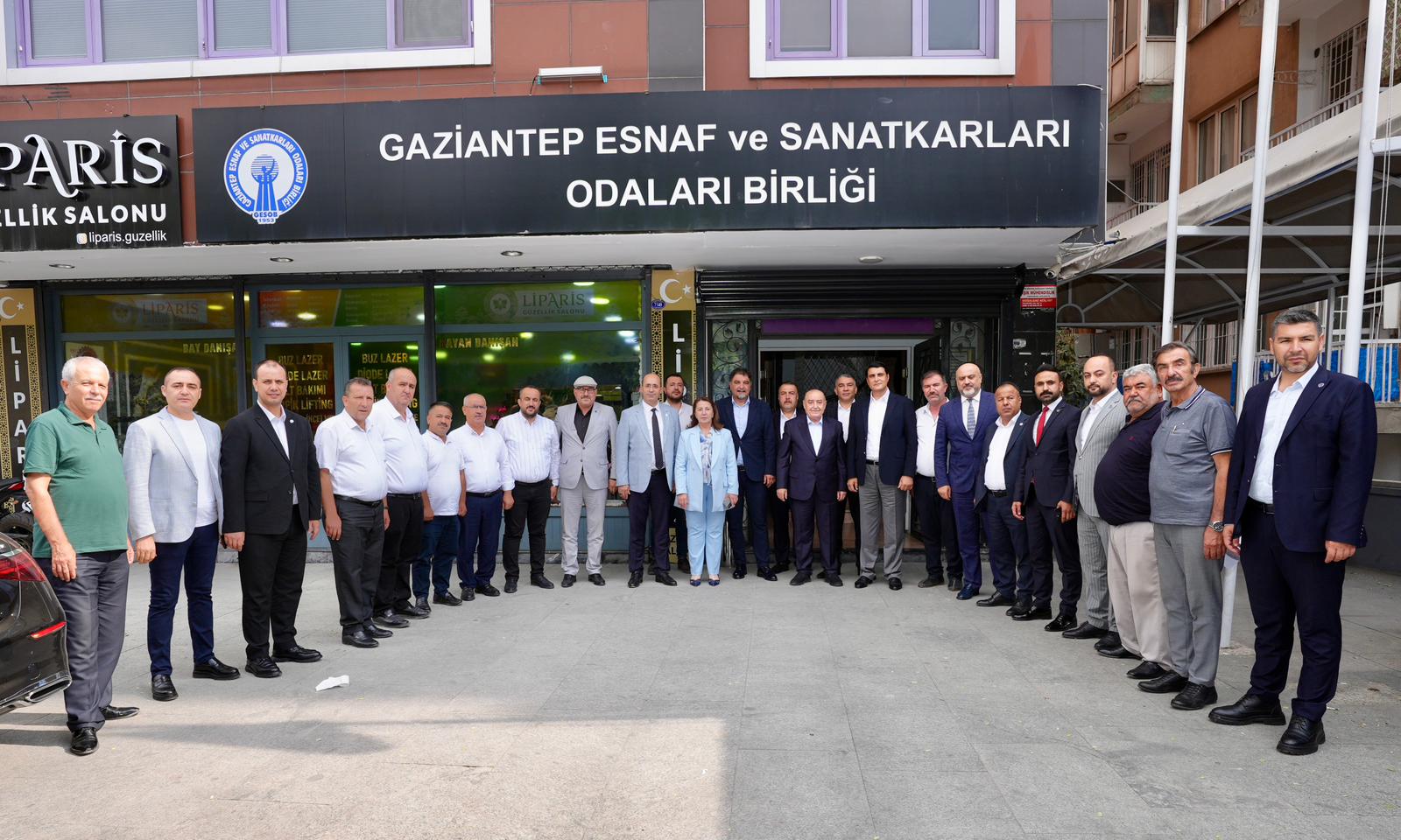 BAŞKAN YILMAZ’DAN ESNAFA GÜÇLÜ DESTEK: GESOB’A YENİ HİZMET BİNASI İÇİN ARSA TAHSİS EDİLDİ