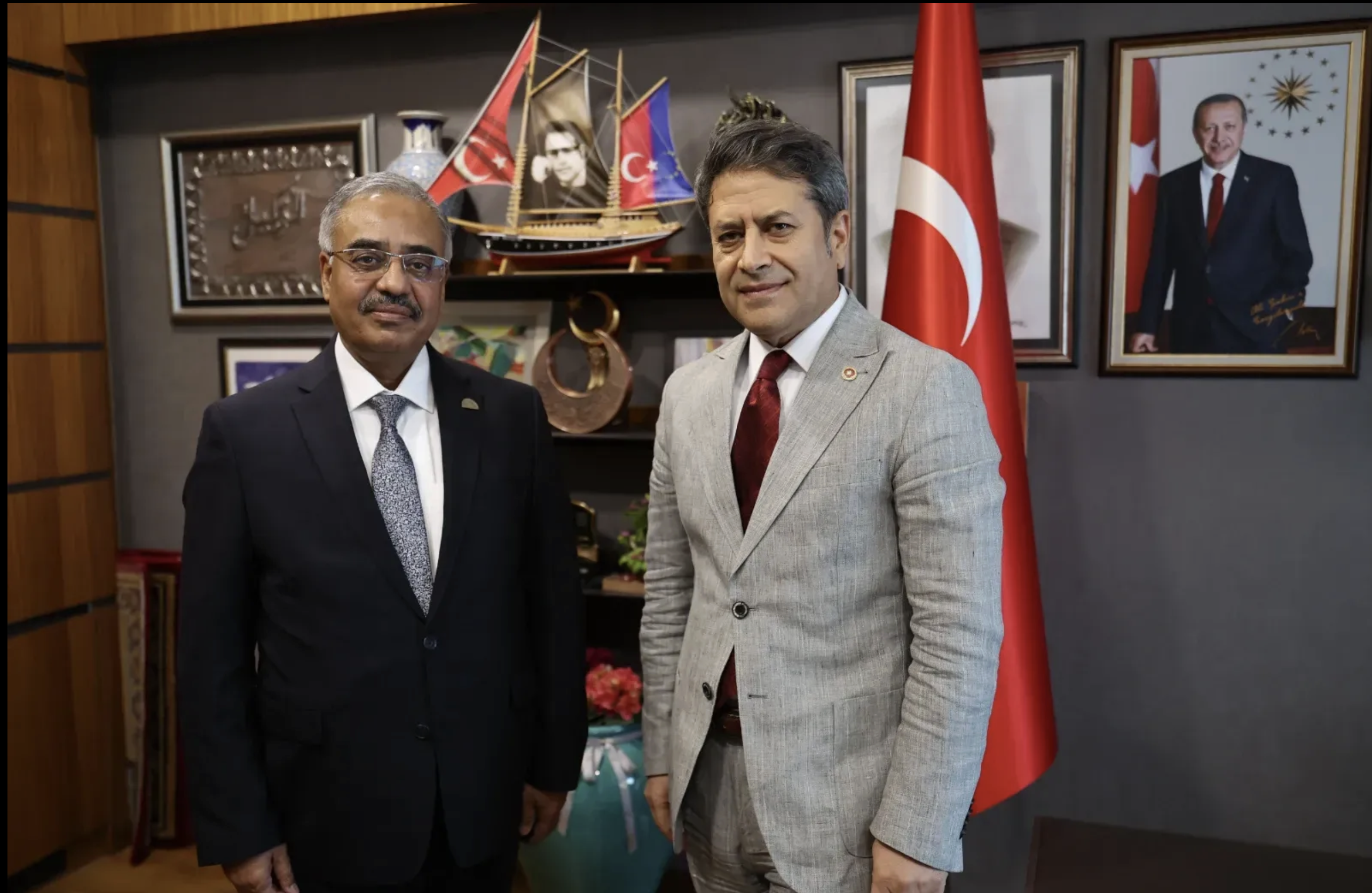 ALİ ŞAHİN, D-8 GENEL SEKRETERİ SOHAIL MAHMOOD’U TBMM’DE AĞIRLADI