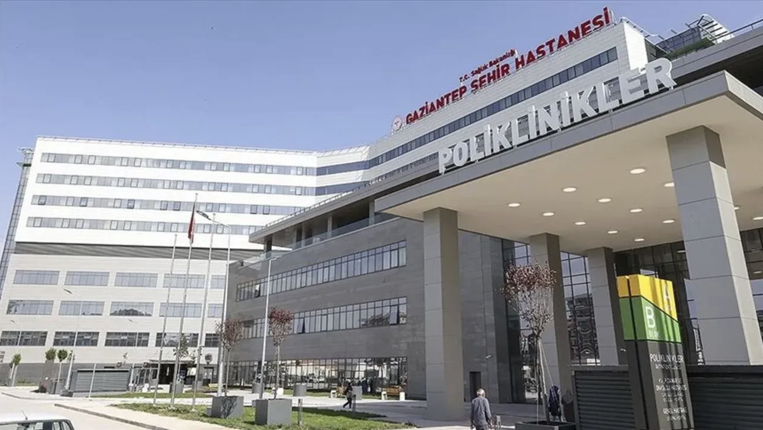 SON DAKİKA!! Gaziantep'te Şehir hastanesinde doktorlar birbirine girdi yaralılar var!