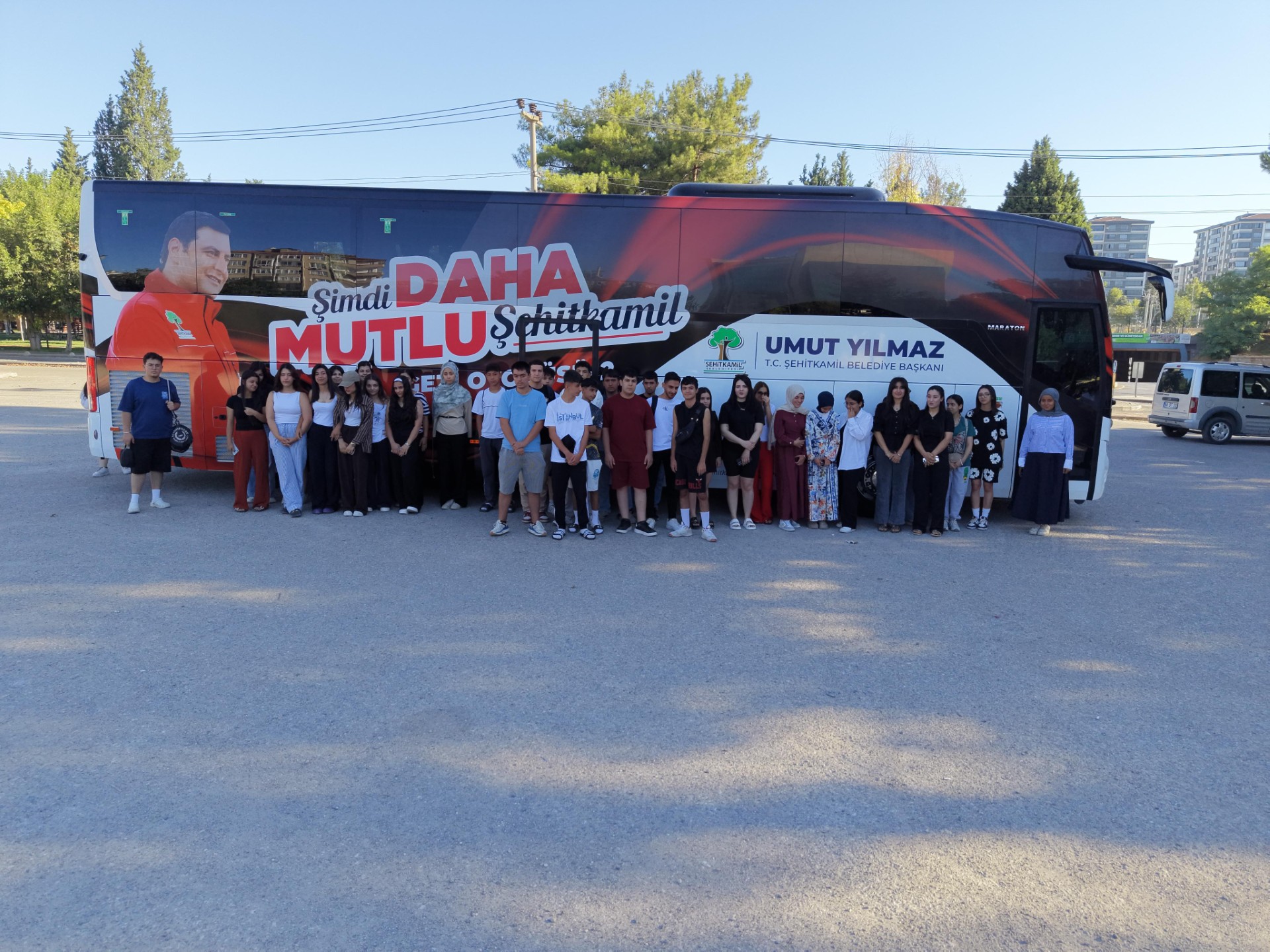 BAŞKAN YILMAZ’DAN ÖĞRENCİLERE UNUTULMAZ YAZ HEDİYESİ