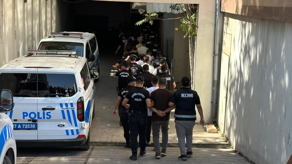 Gaziantep'te organize suç örgütüne yönelik operasyonda 28 şüpheli adliyeye sevk edildi