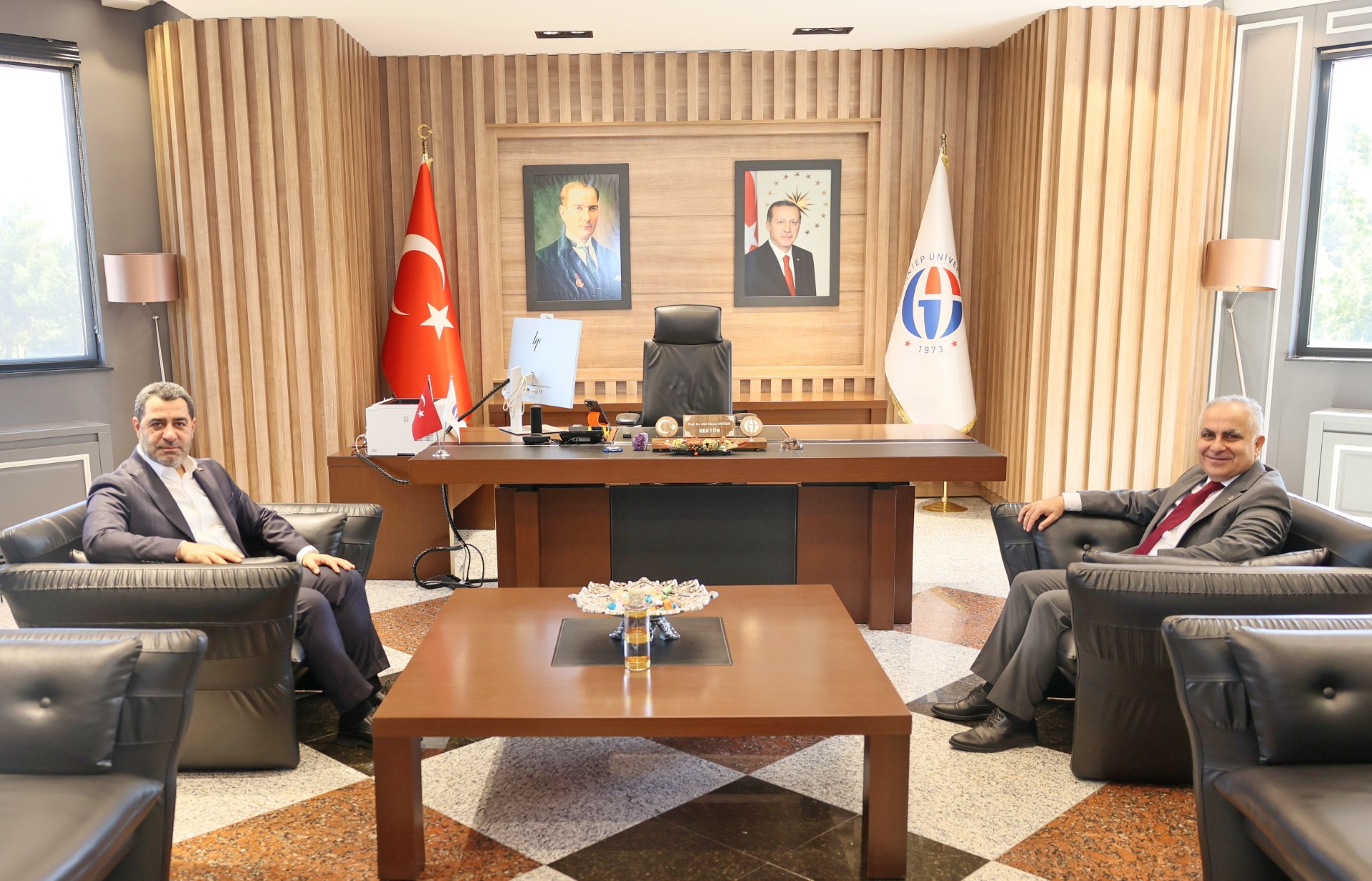 MİLLETVEKİLİ BÜNYAMİN BOZGEYİK’TEN GAÜN REKTÖRÜ DOĞAN’A ZİYARET
