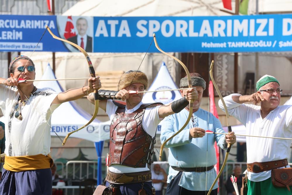 Aksaçlılar Şahinbey’de ok attı