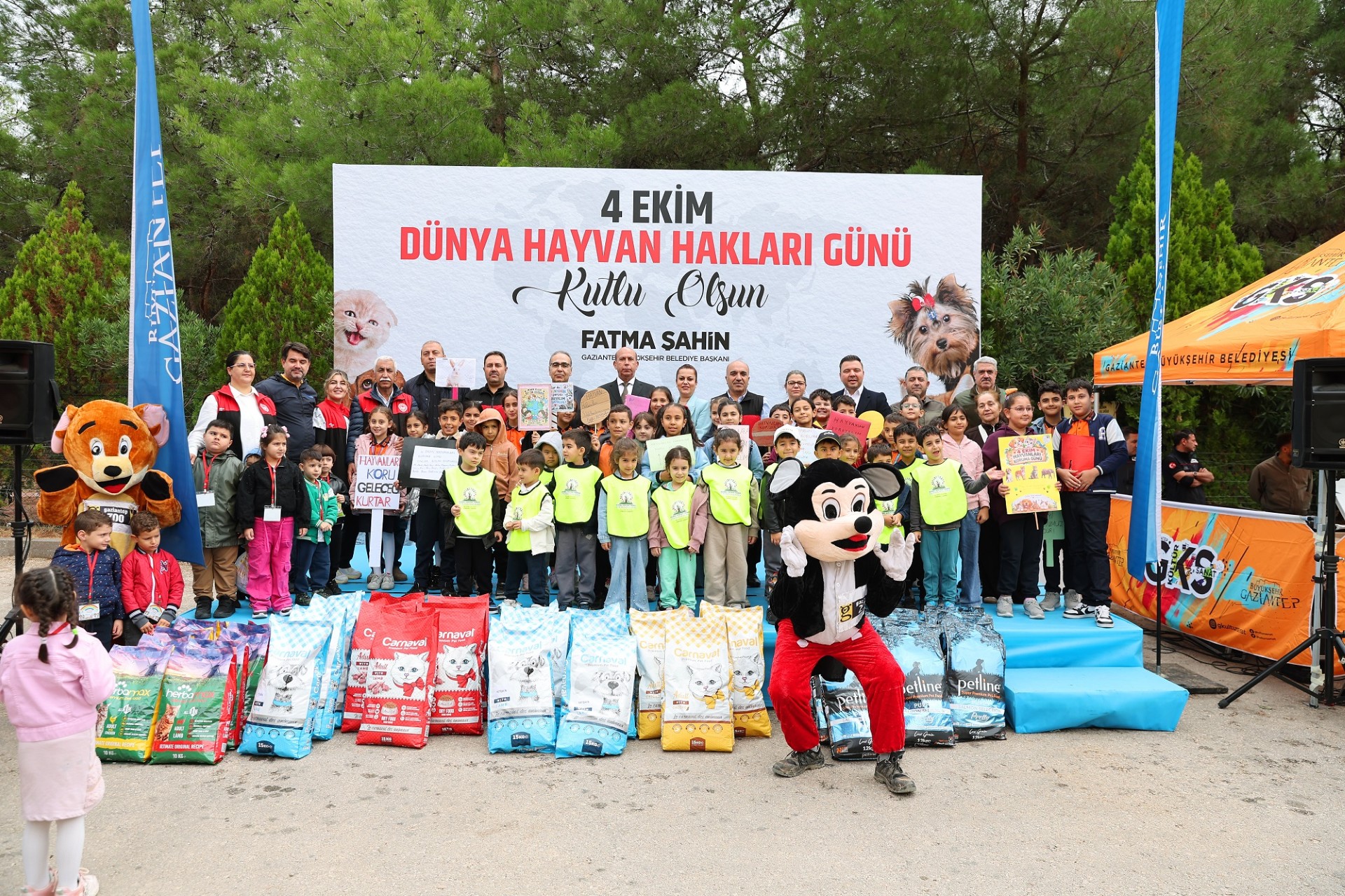 GAZİANTEP BÜYÜKŞEHİR, 4 EKİM DÜNYA HAYVANLARI KORUMA GÜNÜ PROGRAMI DÜZENLEDİ