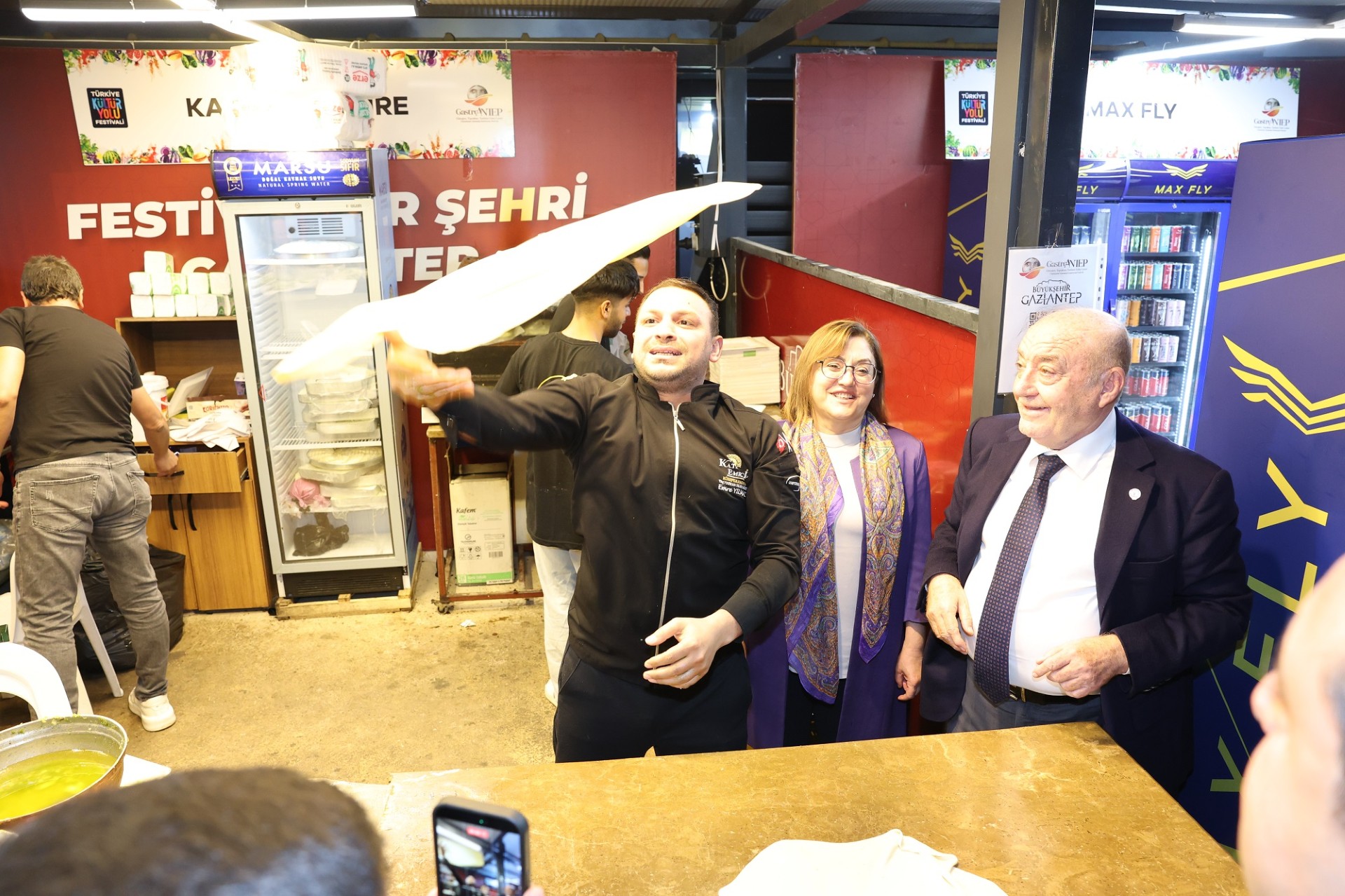 Başkan Şahin’den GastroAntep Stantlarına Yakın İlgi