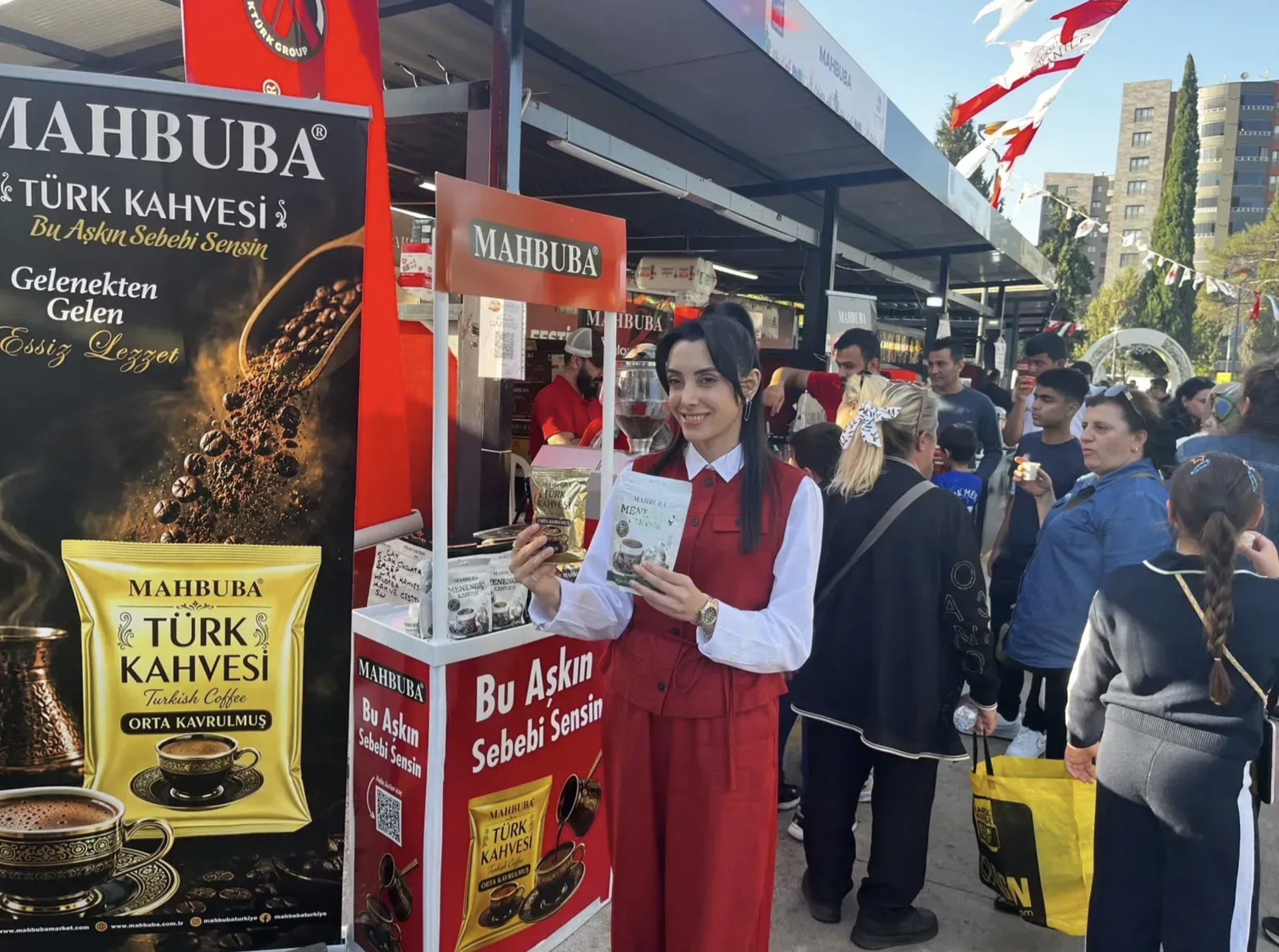Gaziantep’te Mahbuba Standına Yoğun İlgi: "Tüm Vatandaşları Bekliyoruz"