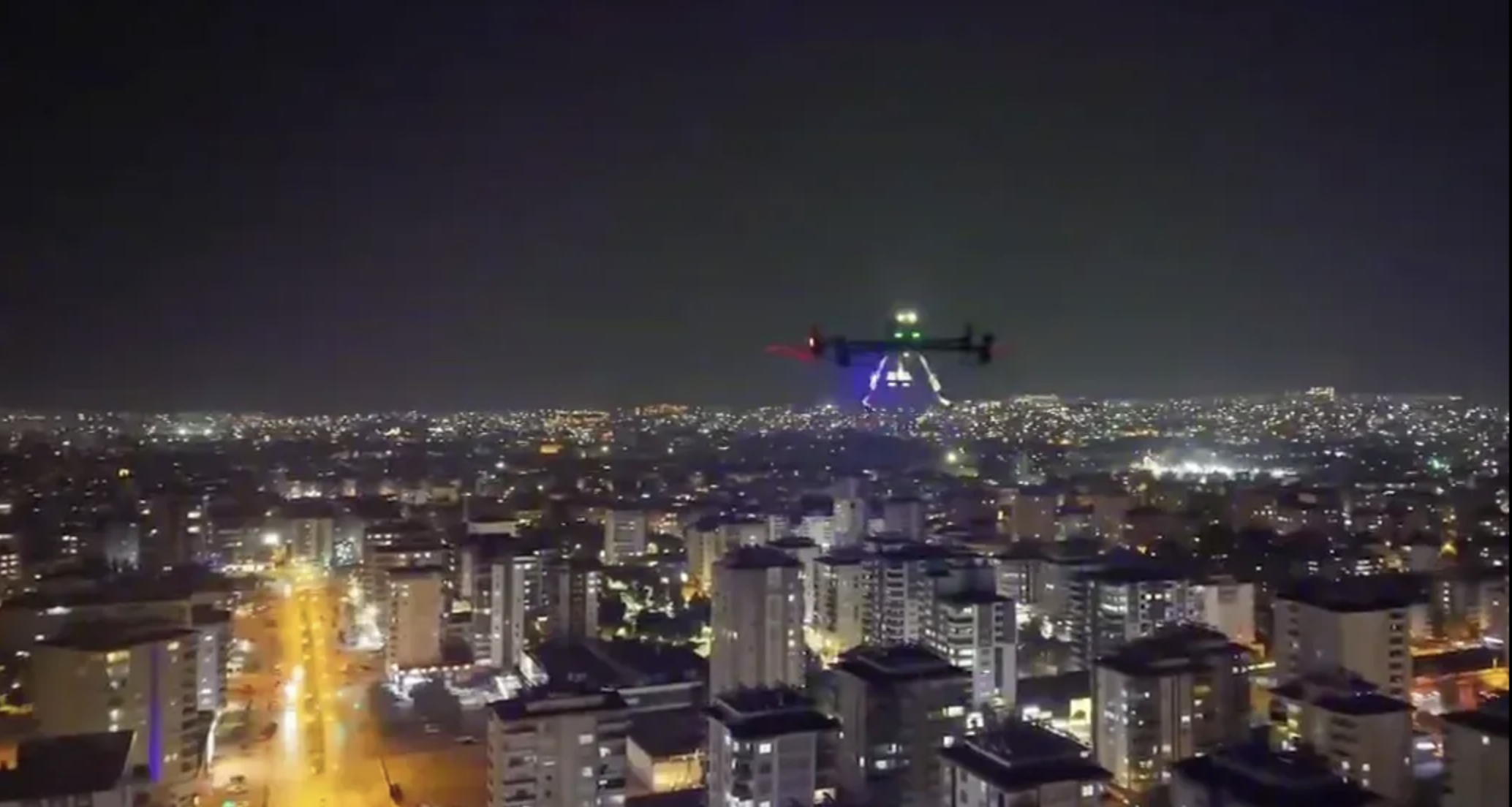 Dron sürüsüyle ördük Gaziantep'i en baştan