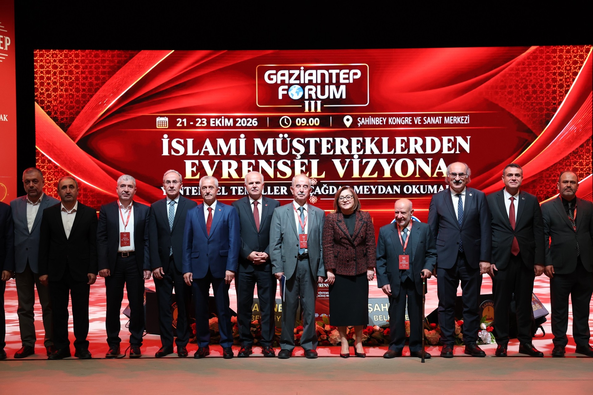 FATMA ŞAHİN: “BİZ ŞAM’IN, BİZ HALEP’İN, BİZ BUHARA’NIN, BİZ SEMERKANT’IN VE BİZ GAZZE’NİN KARDEŞ ŞEHRİYİZ”
