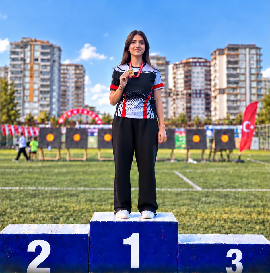 Erdem Koleji'nden Cumhuriyet Bayramı'na Şampiyonluk armağanı