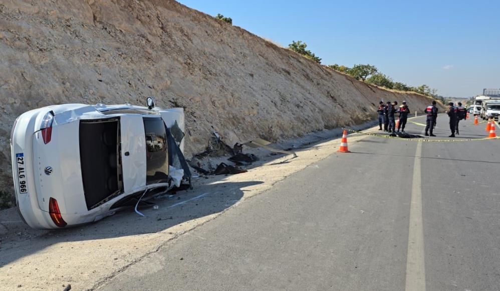 Gaziantep'te kavşakta otomobille çarpışan motosikletli hayatını kaybetti