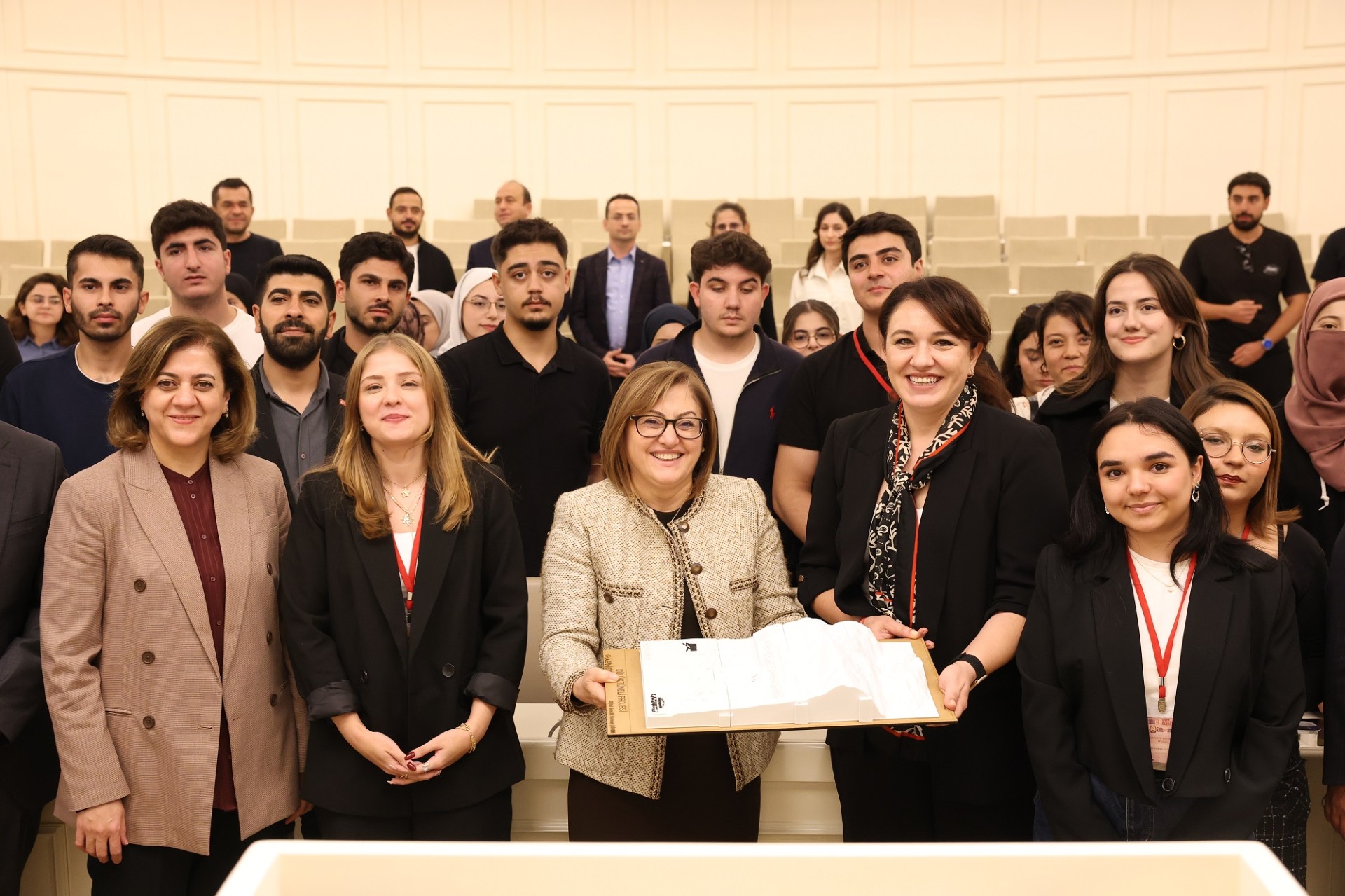 GAZİANTEP’İN DEV PROJELERİ GENÇ MİMARLARA DERSLİK OLDU