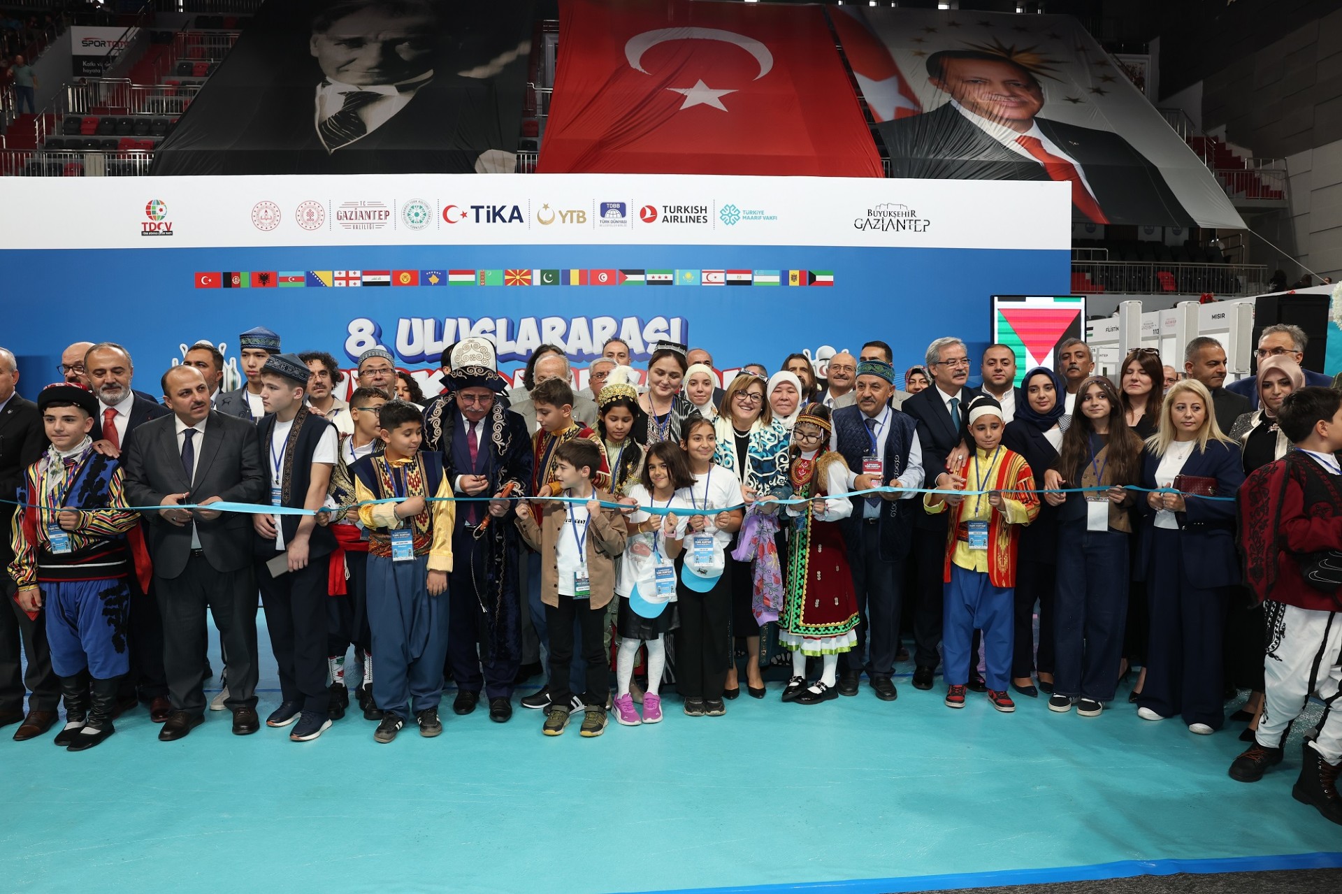 GAZİANTEP’TE TÜRK DÜNYASININ GENÇ BEYİNLERİ BİLİM VE TEKNOLOJİ İÇİN BULUŞTU!