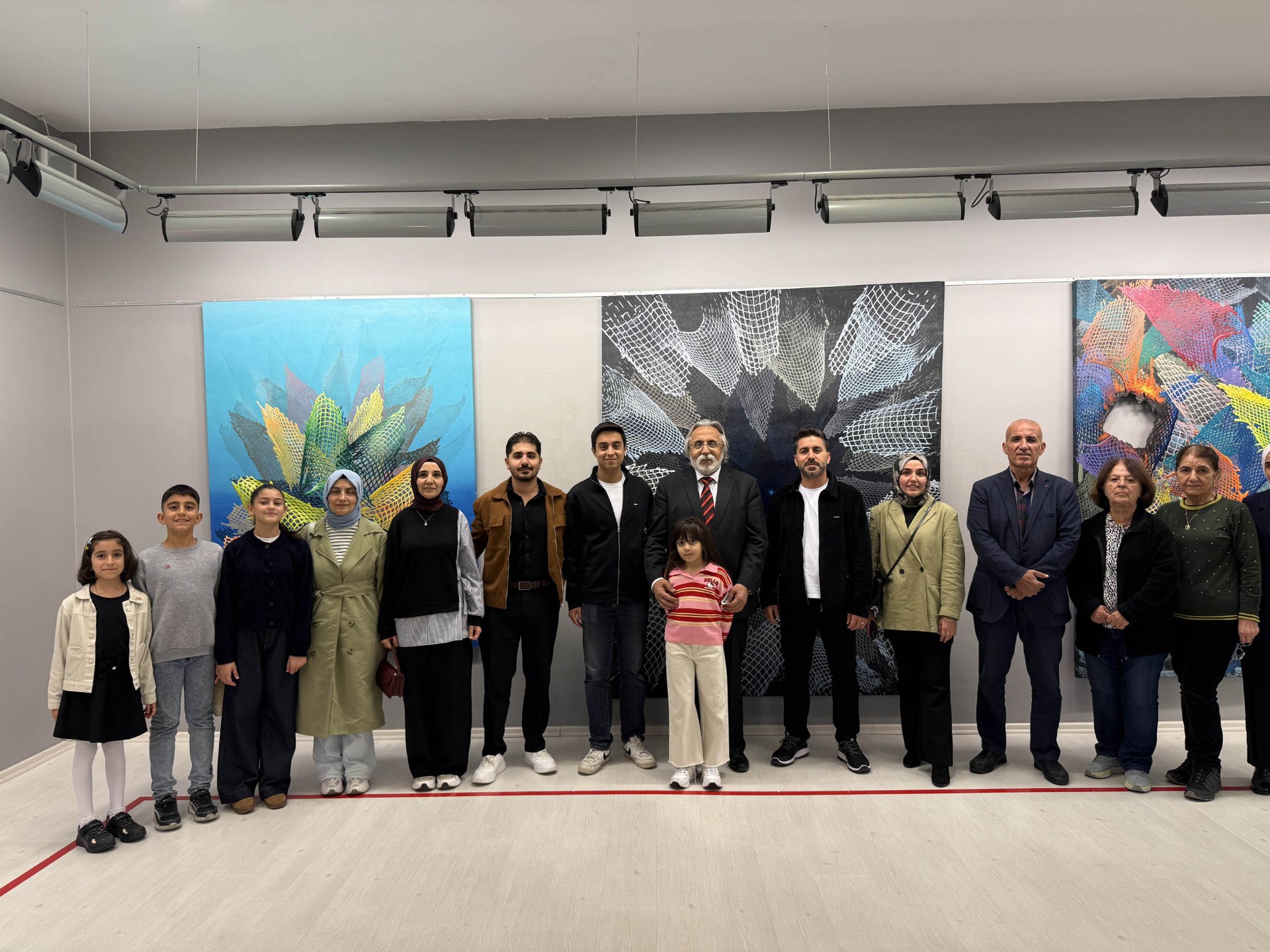 SANKO SANAT GALERİSİ’NDE “SONSUZLUK AĞLARI” SERGİSİ AÇILDI