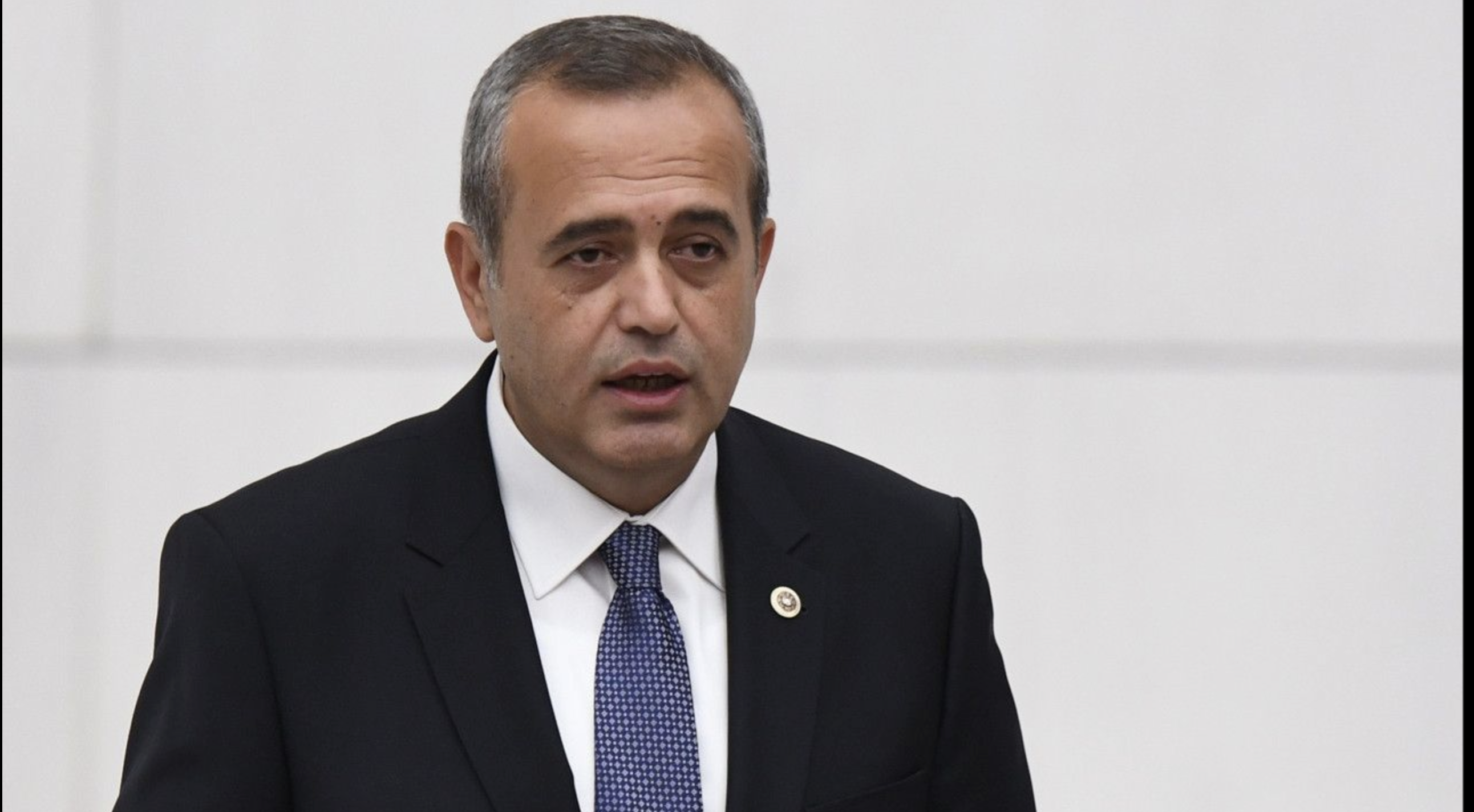Deva Partisi'nden istifa eden Ertuğrul Kaya'dan kafa karıştıran hareket