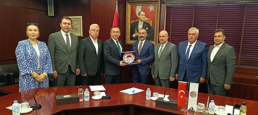 NTO BAŞKANI MEHMET ÖZYURT, ÖZBEKİSTAN BÜYÜKELÇİSİ İLE GAZİANTEP’TE DÜZENLENEN BAŞKANLAR TOPLANTISINA KATILDI