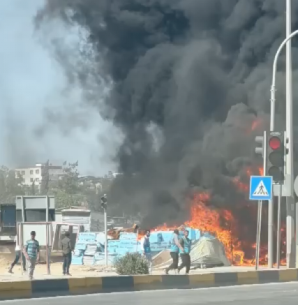Nurdağı’nda TOKİ Şantiyesinde Korkutan Yangın: İşçiler Tahliye Edildi