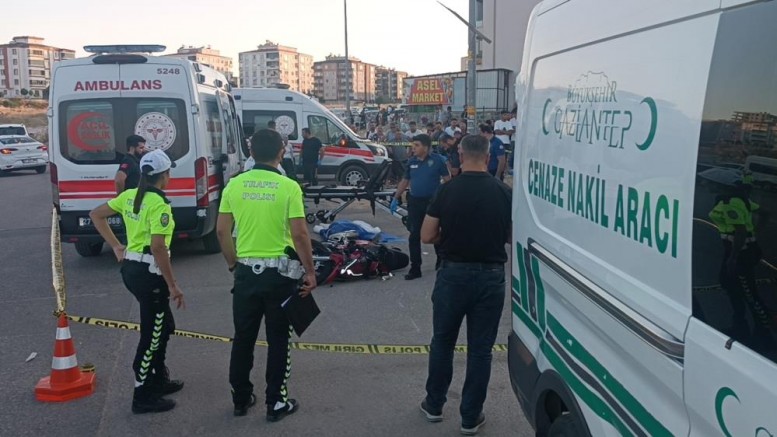 Otomobille çarpışan motosikletin sürücüsü hayatını kaybetti