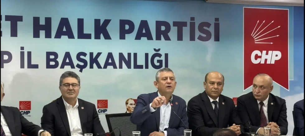 Özgür Özel'in ilk durağı Gaziantep CHP İl Başkanlığı oldu