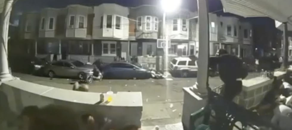 Philadelphia’da Sokaklar Savaş Alanına Döndü: 3 Ölü, 10 Yaralı