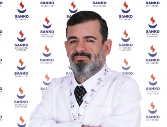 Prof. Dr. Yıldırım: "Memede hissedilen her kitle, kanser olmasa da değerlendirilmelidir"