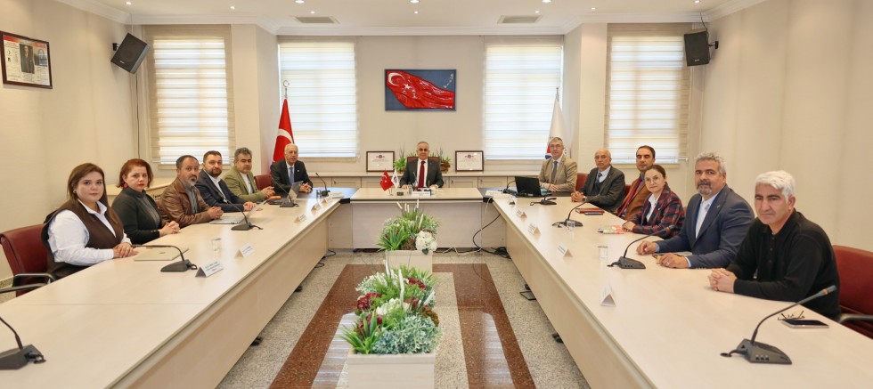 REKTÖR PROF. DR. DOĞAN, MESLEK YÜKSEKOKULU MÜDÜRLERİYLE BİRARAYA GELDİ