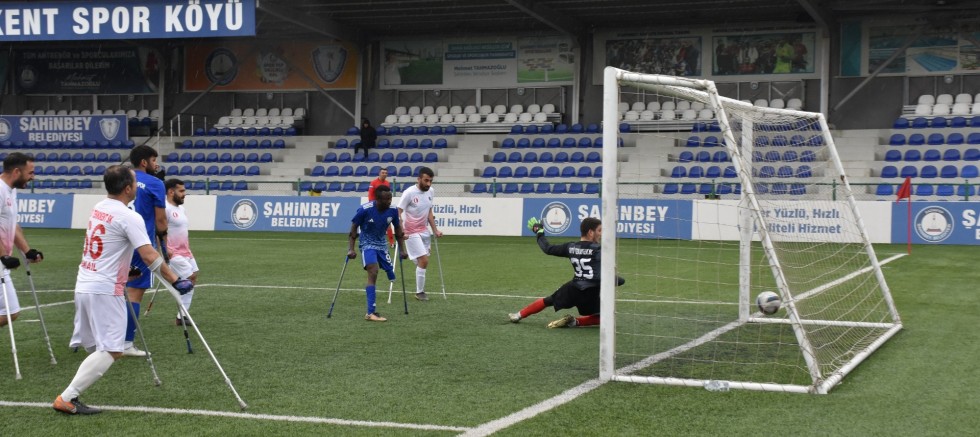 ŞAHİNBEY AMPUTE KUPADA EMİN ADIMLARLA 8-1