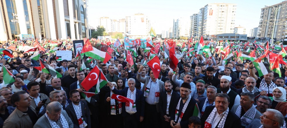 ŞAHİNBEY BELEDİYESİ’NDEN FİLİSTİN’E ANLAMLI DESTEK YÜRÜYÜŞÜ 