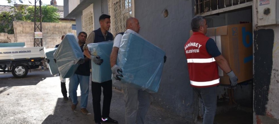 Şahinbey Belediyesi’nden ihtiyaç sahibi aileye destek