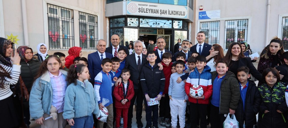 ŞAHİNBEY BELEDİYESİ’NDEN ÖĞRENCİLERE SÖMESTR TATİLİNDE 1 MİLYONDAN FAZLA KİTAP