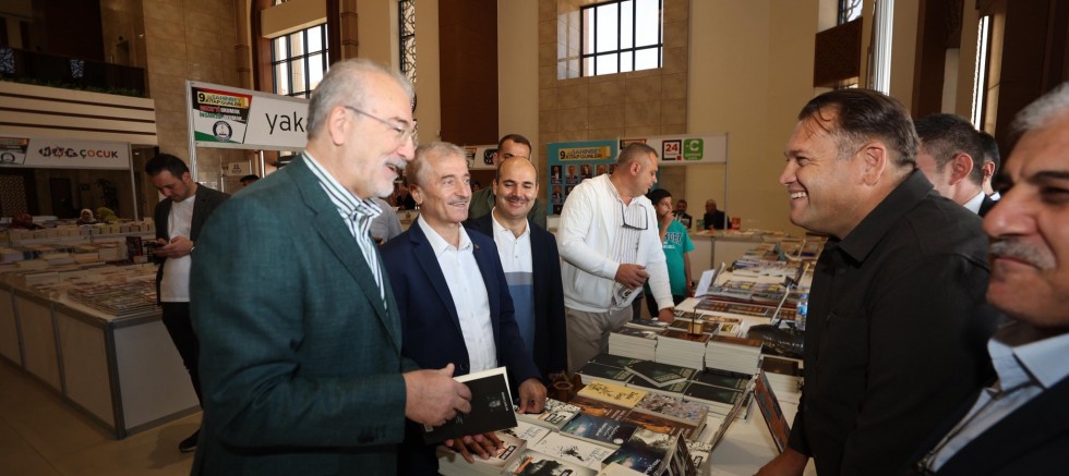 ŞAHİNBEY BELEDİYESİ'NİN 9. KİTAP FUARI KAPILARINI AÇTI