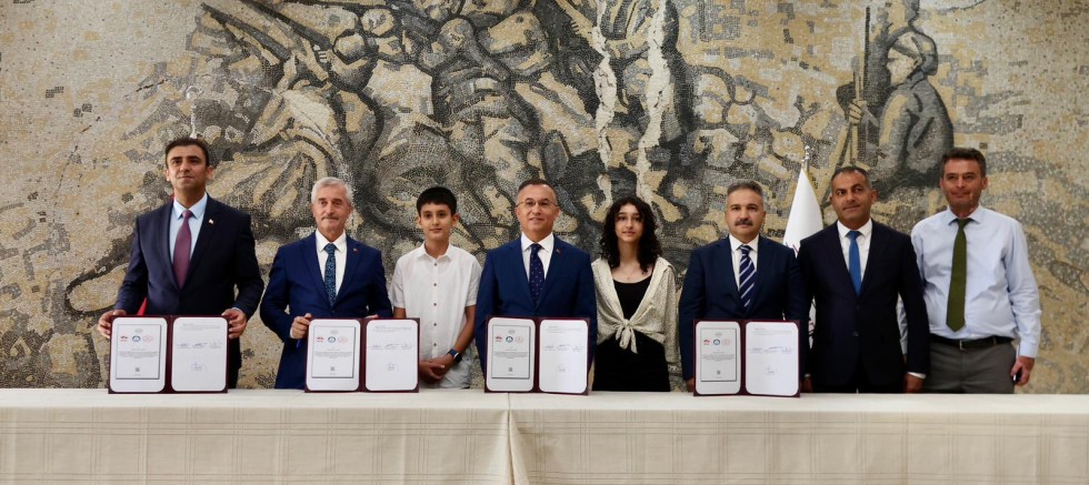  ŞAHİNBEY BELEDİYESİ’NİN ÖĞRENCİLERE VERDİĞİ DESTEK 1 MİLYAR TL’Yİ AŞTI