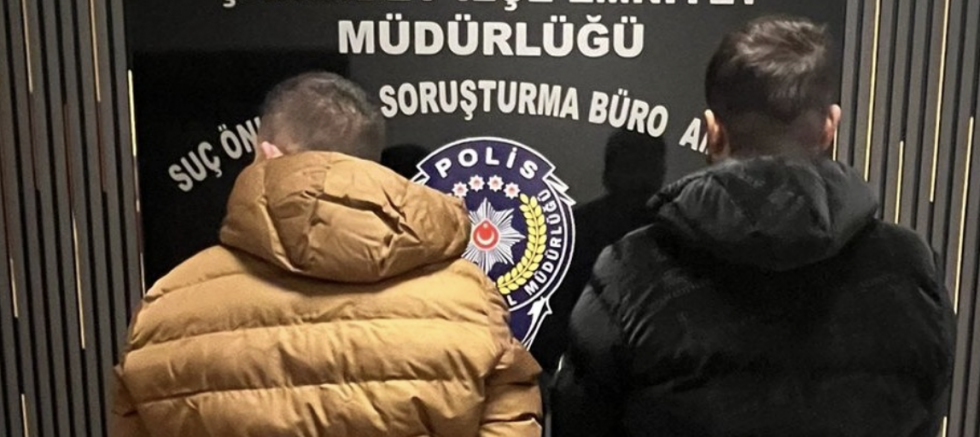 Şahinbey’de Aranan Şahıs Yakalandı: Ruhsatsız Tabanca Ele Geçirildi