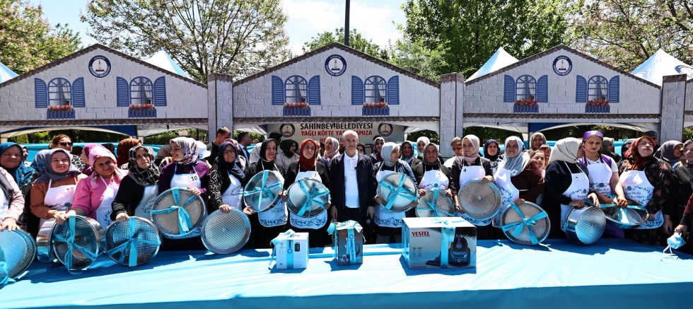 ŞAHİNBEY’DE BAHARIN GELİŞİ YAĞLI KÖFTE YARIŞMASI İLE KUTLANDI   