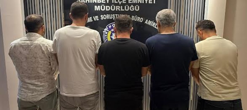 Şahinbey’de Silah ve Uyuşturucu Operasyonu: 5 Gözaltı