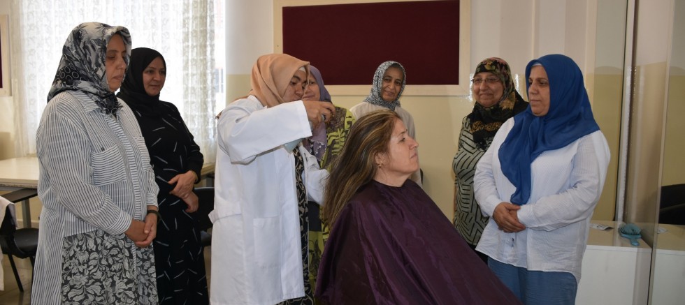 ŞAHİNBEYLİ KADINLAR MESLEK ÖĞRENİYOR