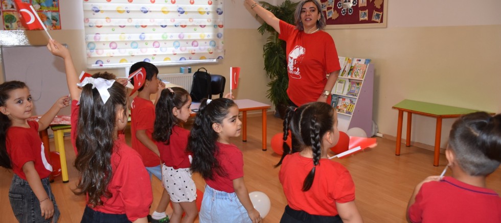 ŞAHİNBEYLİ MİNİKLER 30 AĞUSTOS ZAFER BAYRAMI’NI KUTLADI