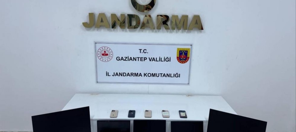 Sahte belge düzenleyerek turizm sektöründe faaliyet gösteren çeteye operasyon: 3 gözaltı