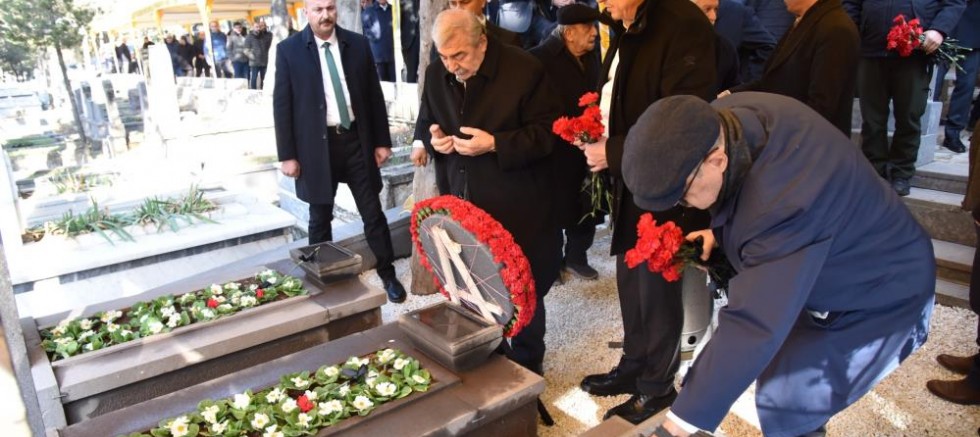 SANKO’nun kurucusu Sani Konukoğlu, mezarı başında anıldı