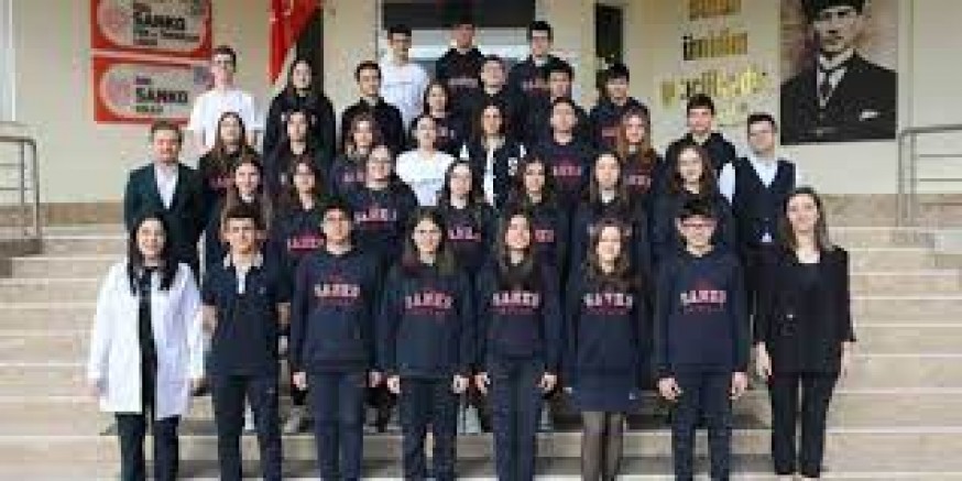 SANKO OKULLARI’NIN 12 PROJESİ TÜBİTAK BÖLGE FİNALLERİNE GİDİYOR