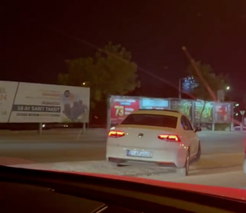 Şehir Merkezinde Trafik Skandalı: Sürücü Kuralları Umursamadı