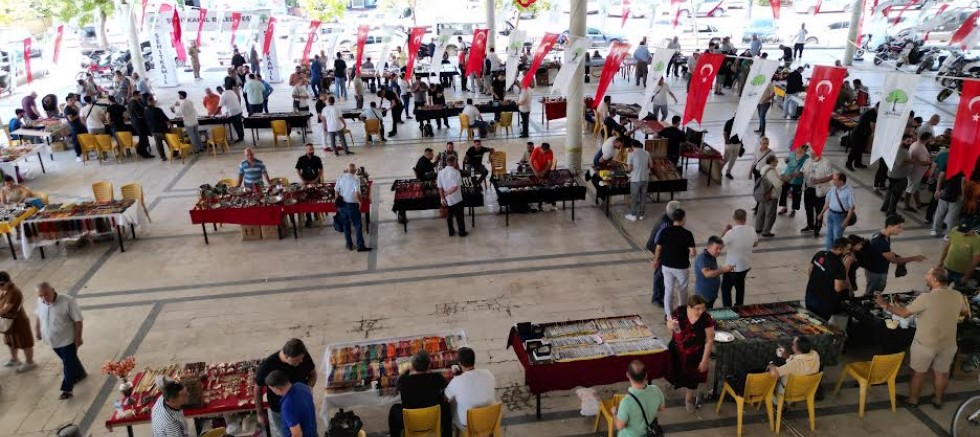 ŞEHİTKAMİL ANTİKA PAZARI KAPILARINI AÇTI