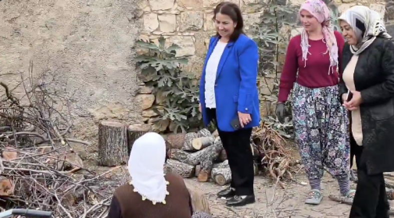 Şehitkamil Belediye Başkan Yardımcısı Hülya Kılıç, Mahalle Ziyaretleriyle Sahalara Hızlı Dönüş Yaptı
